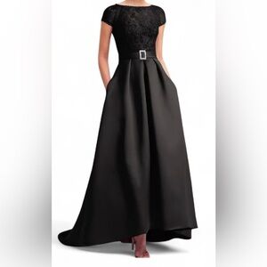 NWT Chic Black Maxi Dress with Lace Bodice